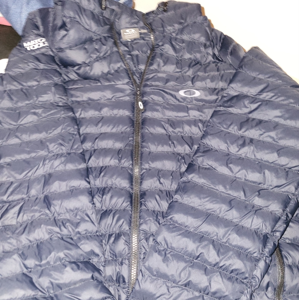 OAKLEY hooded puffer jacket